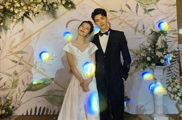 “小鹿总”周雨彤爆火，男人最钟爱的还是御姐