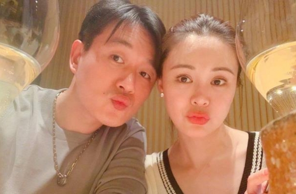佟大为12岁女儿大长腿上热搜，高过妈逼近爸！佟大为：我基因好