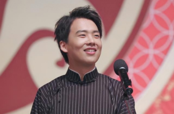 李晨晒《跑男》录制合照，网友却只注意到郭麒麟身高，二次发育？