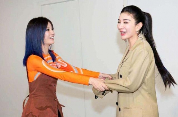 同演小燕子，赵薇比黄奕走对了哪一步？揭露选择的重要性