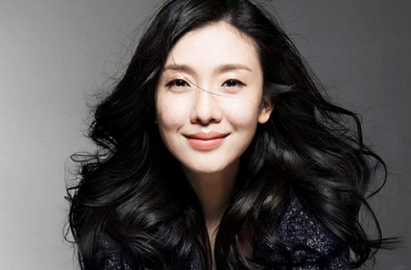 潘长江为她着急，41岁却不愿生孩子，男明星都害怕跟她搭戏