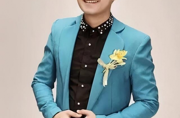惋惜！主持人小济南突发肺栓塞去世年仅36岁，儿子还不到10岁