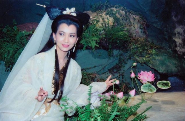 “白娘子”赵雅芝：前半生“三黄一秋”，后半生只为他一人