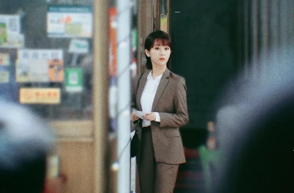 《女心理师》曝片场照，杨紫美颜滤镜痕迹过重，但制作班底太强大