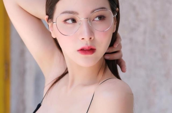 泰国女明星 吕爱慧