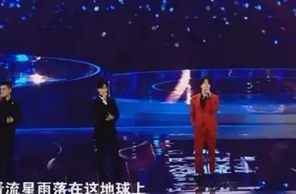 《流星花园》F4再次同期合体，周渝民变油腻大叔：颜值崩塌。