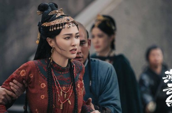 《陈情令》红利还能吃多久？27岁曹煜辰1年连播4部剧