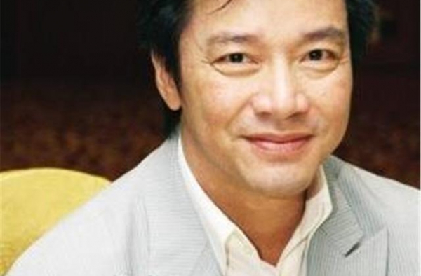 他多次合作成龙被人熟知，与林心如同居8年，后来却爱上了她闺蜜