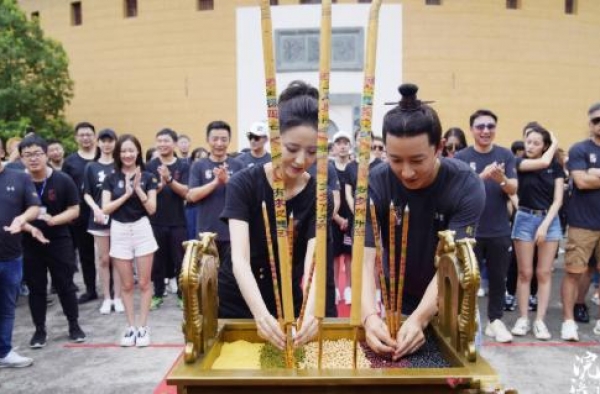 《浣溪沙》将上线！何润东饰夫差，3次表白孙俪被拒，娶百货柜姐