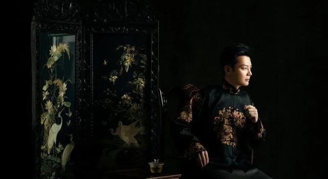 任鲁豫中国风造型 温文尔雅佳公子