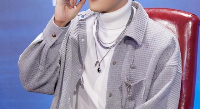 敖犬录节目受伤 手鲜血直流　紧急中断录影 就医画面曝光
