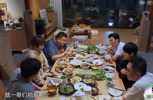 吴京真刚！新人演员没被选上主角纷纷罢演，吴京怒怼：你怎么不滚