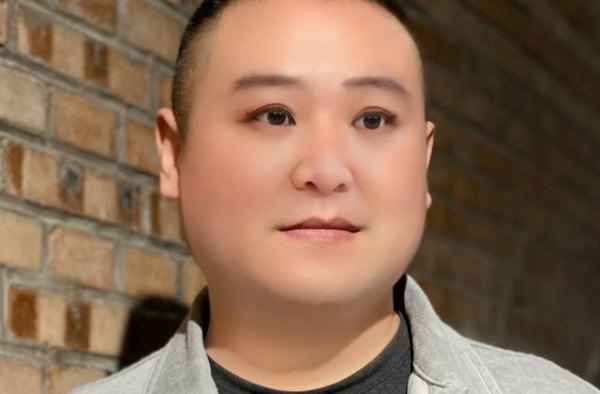 岳云鹏晒仿妆，仿得太像贾玲被批不厚道，网友：内涵私生女风波？