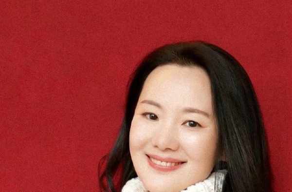 真正见过世面的女人，40岁后很少会穿打底裤，看影后咏梅就知道