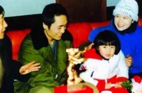 张艺谋背后的女人：只有她可以名正言顺，但却输给了自己