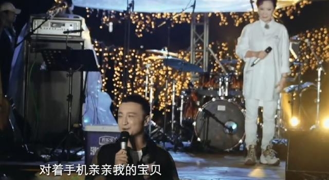 撒贝宁42岁得龙凤胎好宠溺，尼格买提爆料其每日对着屏幕亲孩子