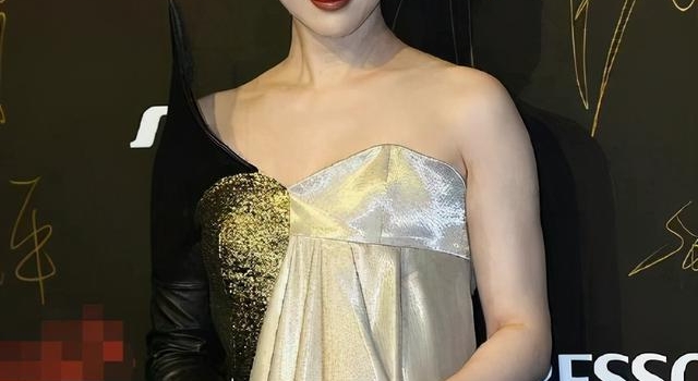 范冰冰现身上海妇儿医院引猜测 后援会澄清：正常的女性身体检查