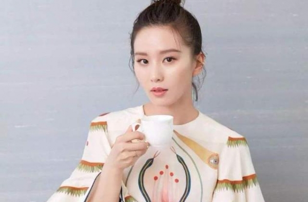 “刘诗诗像小说里的豪门千金”，这种三观不正的热搜真的好吗