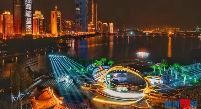 超惊艳！金鸡奖开幕式舞台绚丽亮相！厦门进入“金鸡时间”