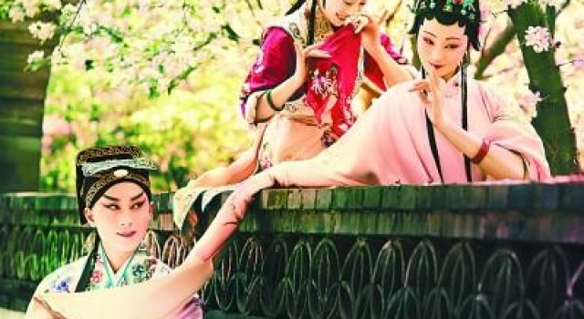 经典成为时尚 热爱定义潮流