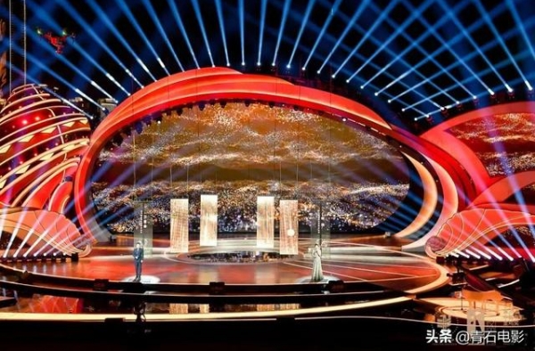 金鸡奖开幕式盘点！周深李光洁惊艳，成龙连说两次“太了不起”