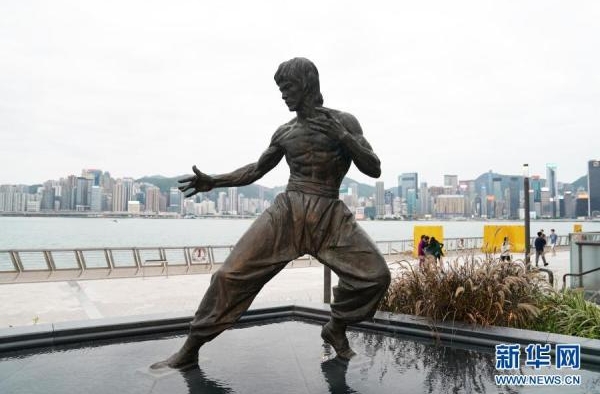 李小龙的武与艺：八十载精神长存