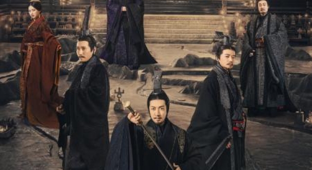 《装台》之后，央视又一爆款来袭，《大秦赋》接档《隐秘而伟大》