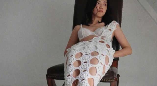 41岁姚晨大尺度写真，登周末画报封面，被嘲低俗无美感
