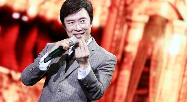 费玉清封麦退出歌坛，某网红曝其癌症晚期立遗嘱，官方作出回应