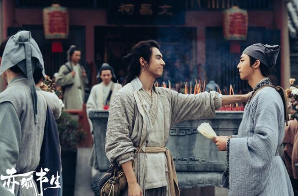 《赤狐书生》预售票房不理想，勉强过千万，一番主演还不是李现