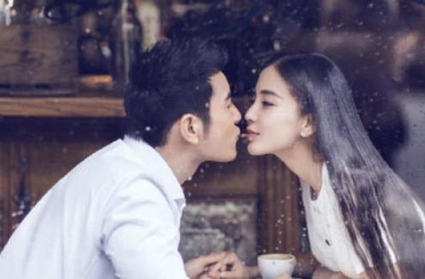 和黄晓明关系成谜后，baby事业也受挫，无工作安排引争议