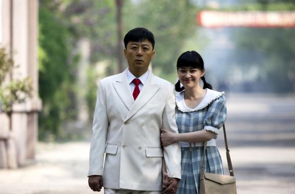 40岁董洁演“安杰”被嘲怨气脸、苦瓜相，与梅婷版对比高下立见
