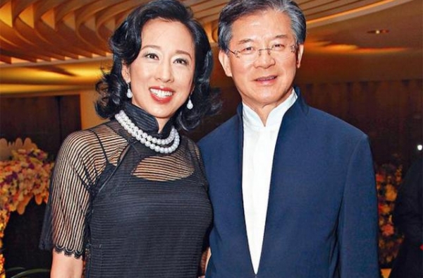 落选港姐陈伶俐半亿豪宅曝光，坐拥千尺花园草地，二婚嫁隐形富豪
