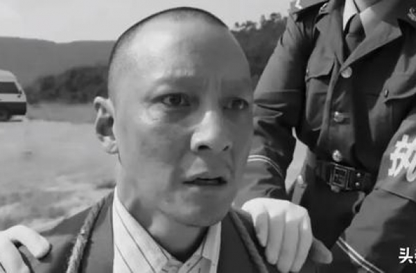 重映第8天票房仅360万，吴京这部老片加长10分钟也无人买单