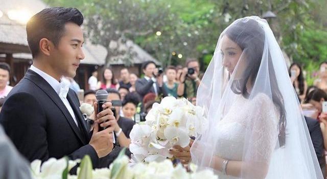 刘恺威转换路线演话剧，杨幂却辗转各大红毯，前任夫妻境遇大不同