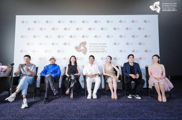 电影《热汤》亚洲首映 陈都灵文艺气质亮眼获赞