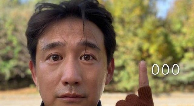 黄磊吐槽三胎儿子晚上“骚操作”网友：老父亲辛苦了