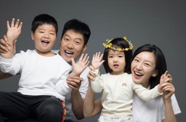 称导演在她身上撒气，不敢这么对林心如，唐一菲自曝新人时受欺负