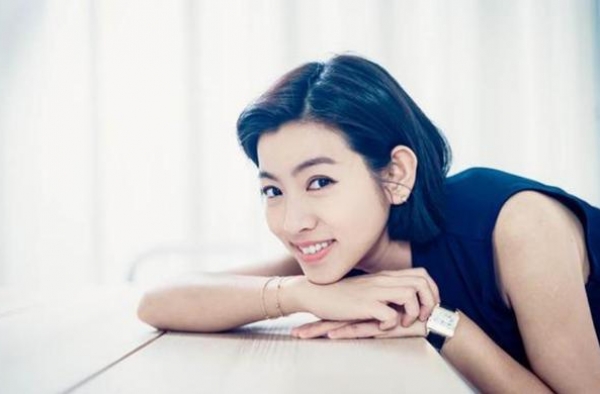 身陷形婚疑云多年，如今她终于离了？