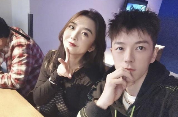 “快男”王栎鑫发文宣布离婚，女方回应：没出轨没爆料没实锤…