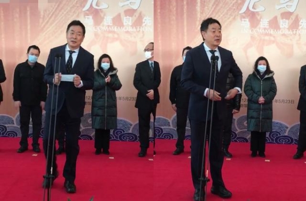 67岁濮存昕仪态遭群嘲，手插裤兜致辞被批不尊重，发言太接地气