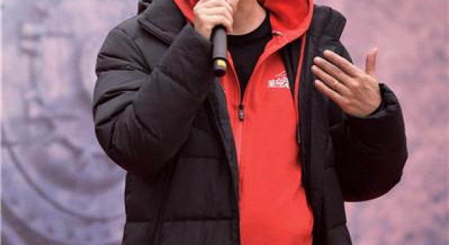 张颂文饰演李大钊，电影《革命者》勾勒时代群像献礼建党百年