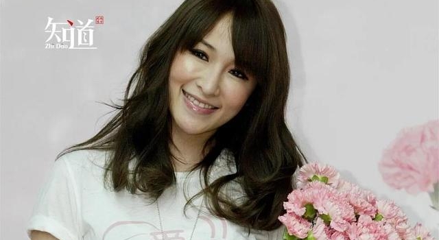 “恋爱小天才”萧亚轩被质疑爱情观：恋人分手后还能做朋友？