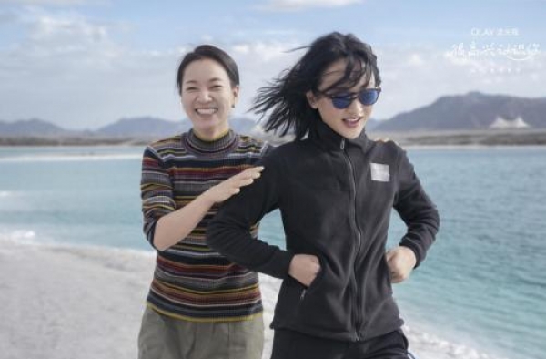 抚平生活褶皱 在喧嚣里写诗“很高兴认识你”成就温暖治愈之旅