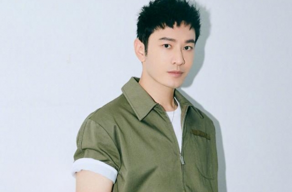 深扒黄晓明三角事件，环环相扣疑点多，李菲儿杨颖全成赢家