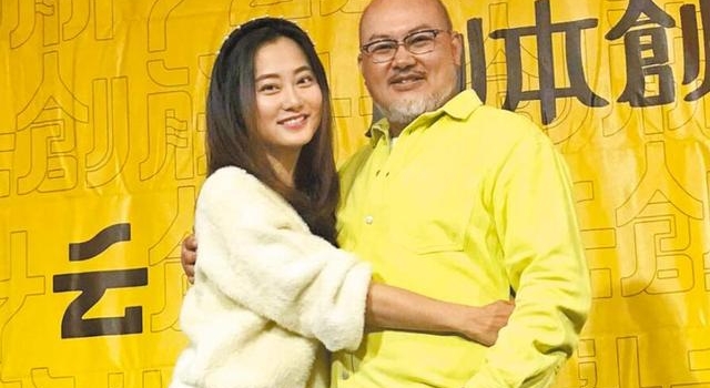 42岁女星欲放弃求子，因试管3次打一百针痛哭，继子最想要她生