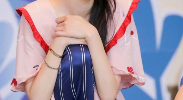 全员恶人？郑爽回应代孕弃养引争议，父女直指张恒多次出轨心眼坏