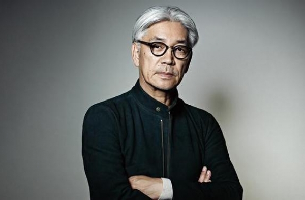 日本音乐大师坂本龙一确诊直肠癌，发文称将“与癌共生”