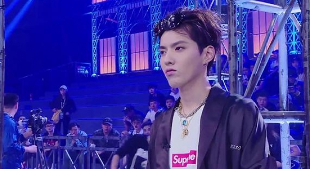 吴亦凡“海王”“渣男”实锤，疑与19岁大学生交往后不再理对方